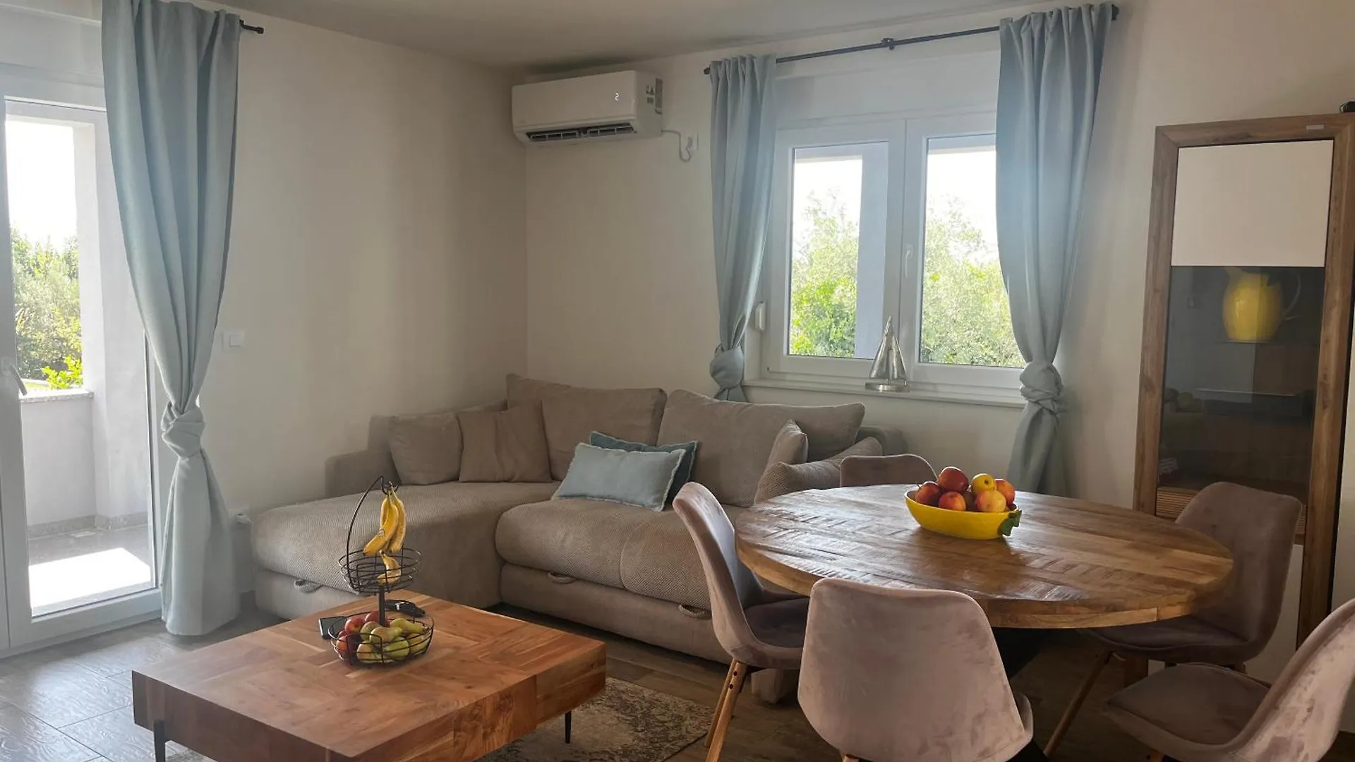 Contactos de Terrace With Sea View